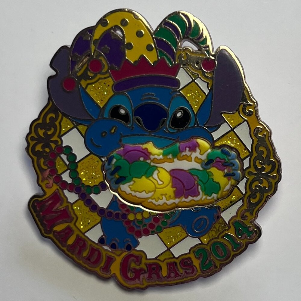 stitch mardi gras LE pin — king cake • glitter • 2014